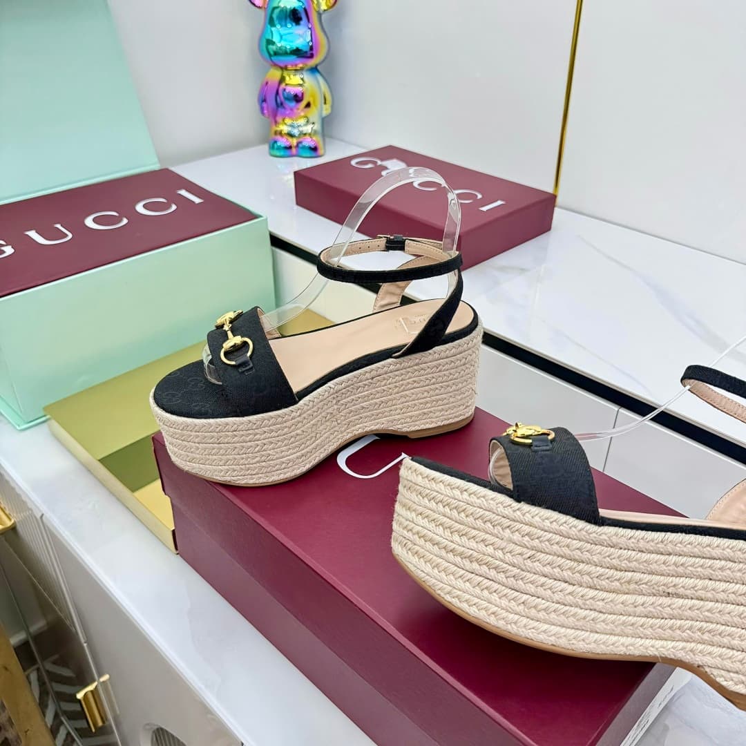 D6970 🌞 💰 Latest popular women’s buckle-style flat sandals with mid-height soles, waterproof, and cool — image 4