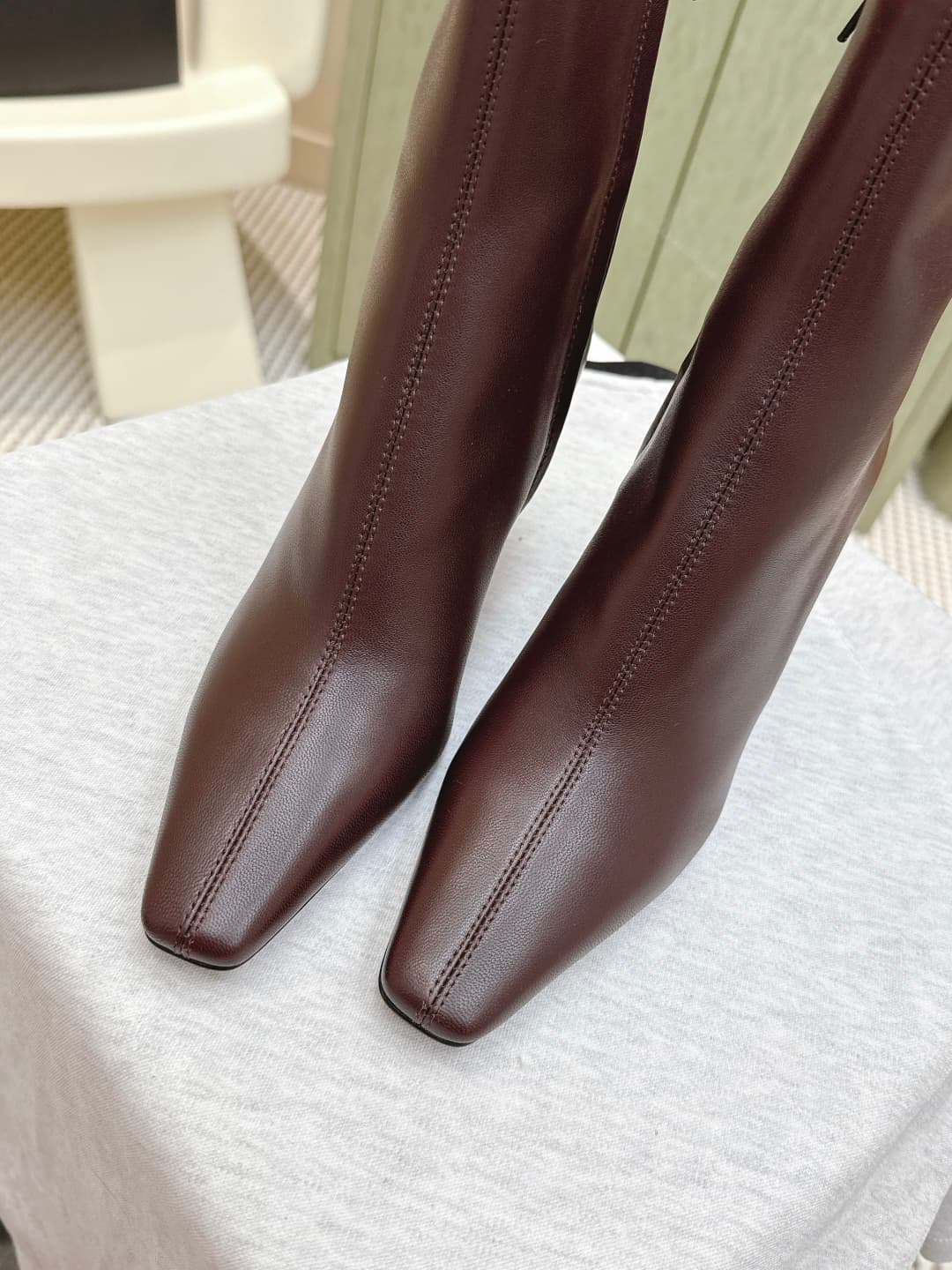 D12076 Custom shopping level｜D092🦁 Elegant and stylish Saint Laurent new models with square toe, high heels of various lengths. Who doesn’t need a pair of new boots for early autumn? In the romantic autumn season, wearing a pair of boots or slippers is ab — image 4