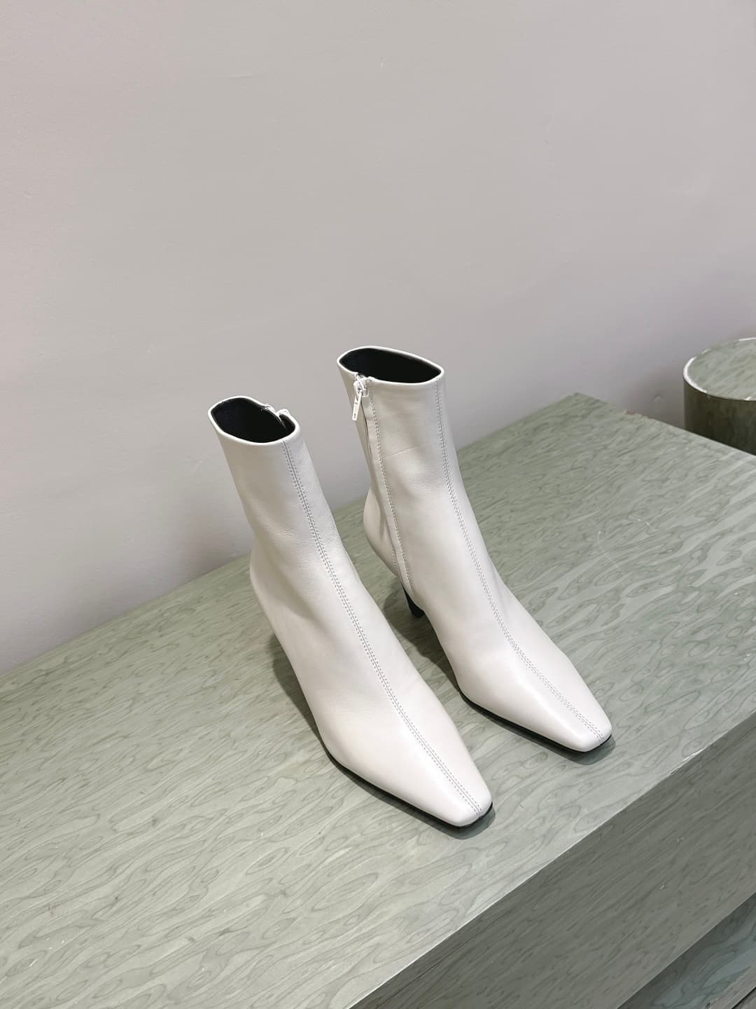 D12075 Exclusive purchase level | D092🦁 Elegant and stylish Saint Laurent new model pointed high heels, both long and short. Who doesn’t need a pair of new boots for early autumn? In the romantic autumn season, wearing a pair of boots or shoes is absolute — image 7