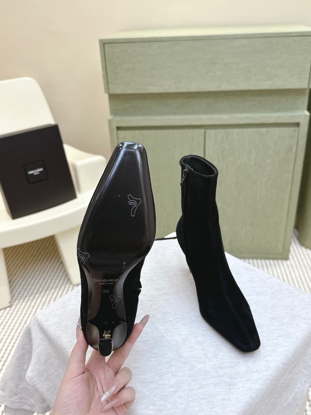 D12074 Exclusive purchase level | D092🦁 Elegant and stylish Saint Laurent new model square-toe high heels in various lengths. Who doesn’t need a pair of new boots for early autumn? In the romantic autumn season, wearing a pair of high or low boots is abso — image 6