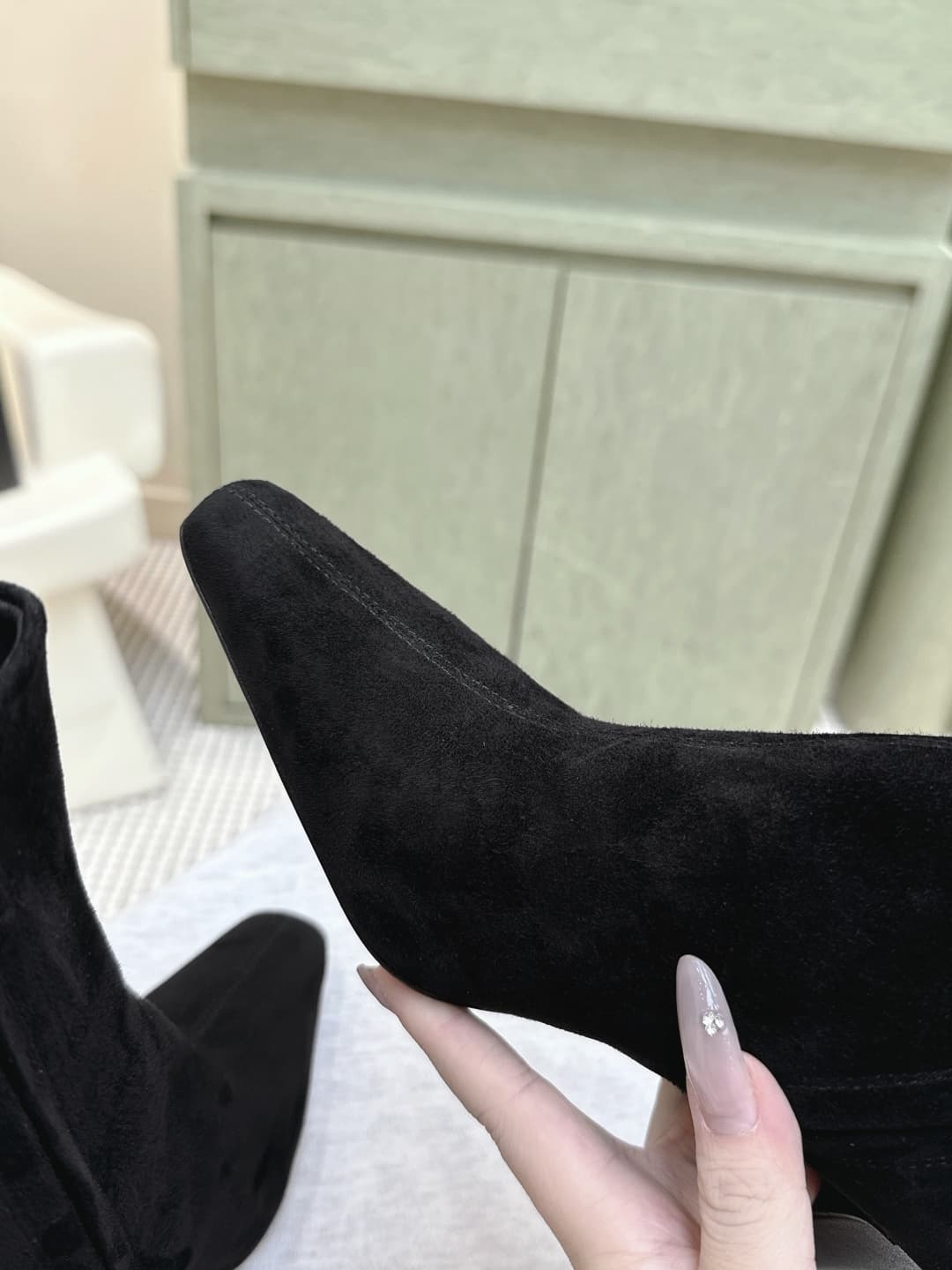 D12074 Exclusive purchase level | D092🦁 Elegant and stylish Saint Laurent new model square-toe high heels in various lengths. Who doesn’t need a pair of new boots for early autumn? In the romantic autumn season, wearing a pair of high or low boots is abso — image 4