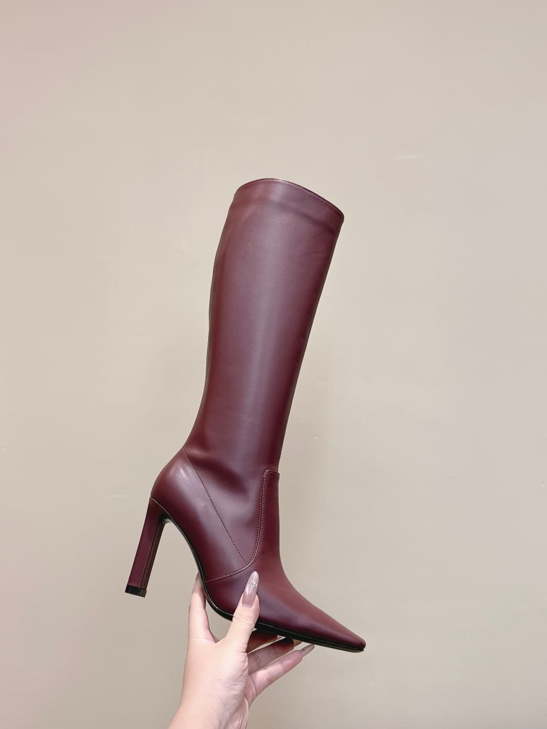 D12073 Exquisite quality｜D093🦁 Elegant design, Saint Laurent’s new square-toe high heels in various lengths. Who doesn’t need a pair of new boots for early autumn? In the romantic autumn season, wearing a pair of boots or shoes is absolutely stunning. The — image 8
