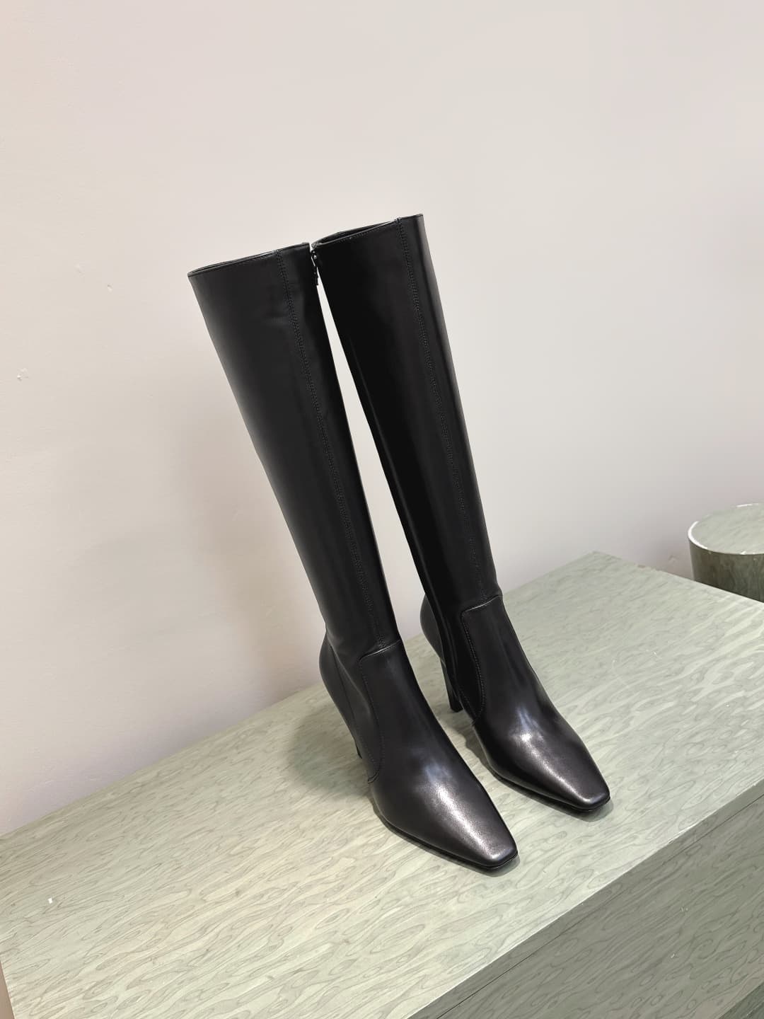 D12071 Buyer’s level | D093🦁 Elegant and stylish Saint Laurent new models with square toe, high heels of various lengths. Who doesn’t need a pair of new boots in early autumn? In the romantic autumn season, wearing a pair of boots or sneakers is absolutel — image 7