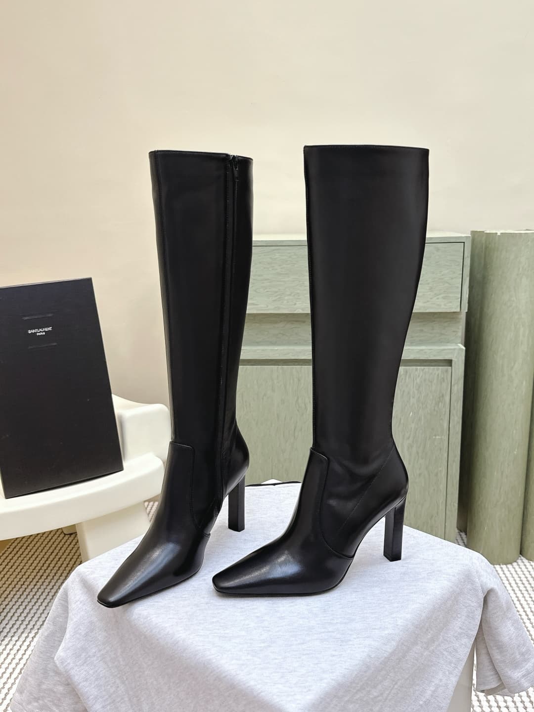 D12071 Buyer’s level | D093🦁 Elegant and stylish Saint Laurent new models with square toe, high heels of various lengths. Who doesn’t need a pair of new boots in early autumn? In the romantic autumn season, wearing a pair of boots or sneakers is absolutel — image 2