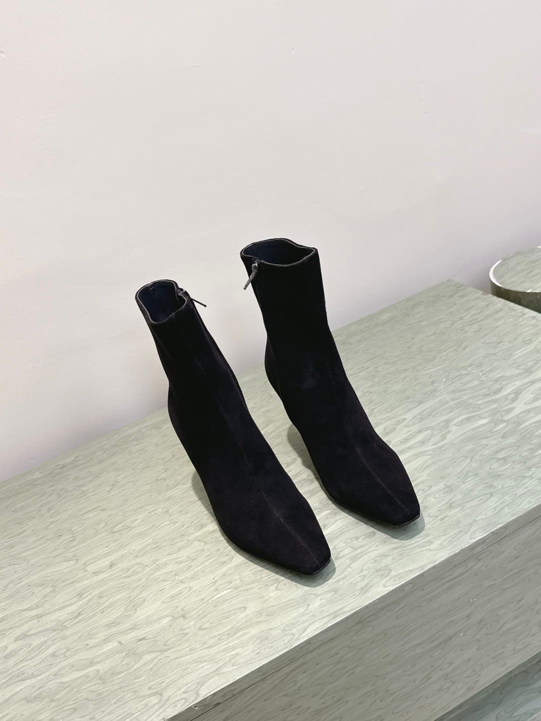 D12069 Custom shopping level | D425🦁 Elegant design, Saint Laurent’s new square-toe high heels in various lengths. Who doesn’t need a pair of new boots for early autumn? In the romantic autumn season, wearing a pair of high or short boots is absolutely st — image 7
