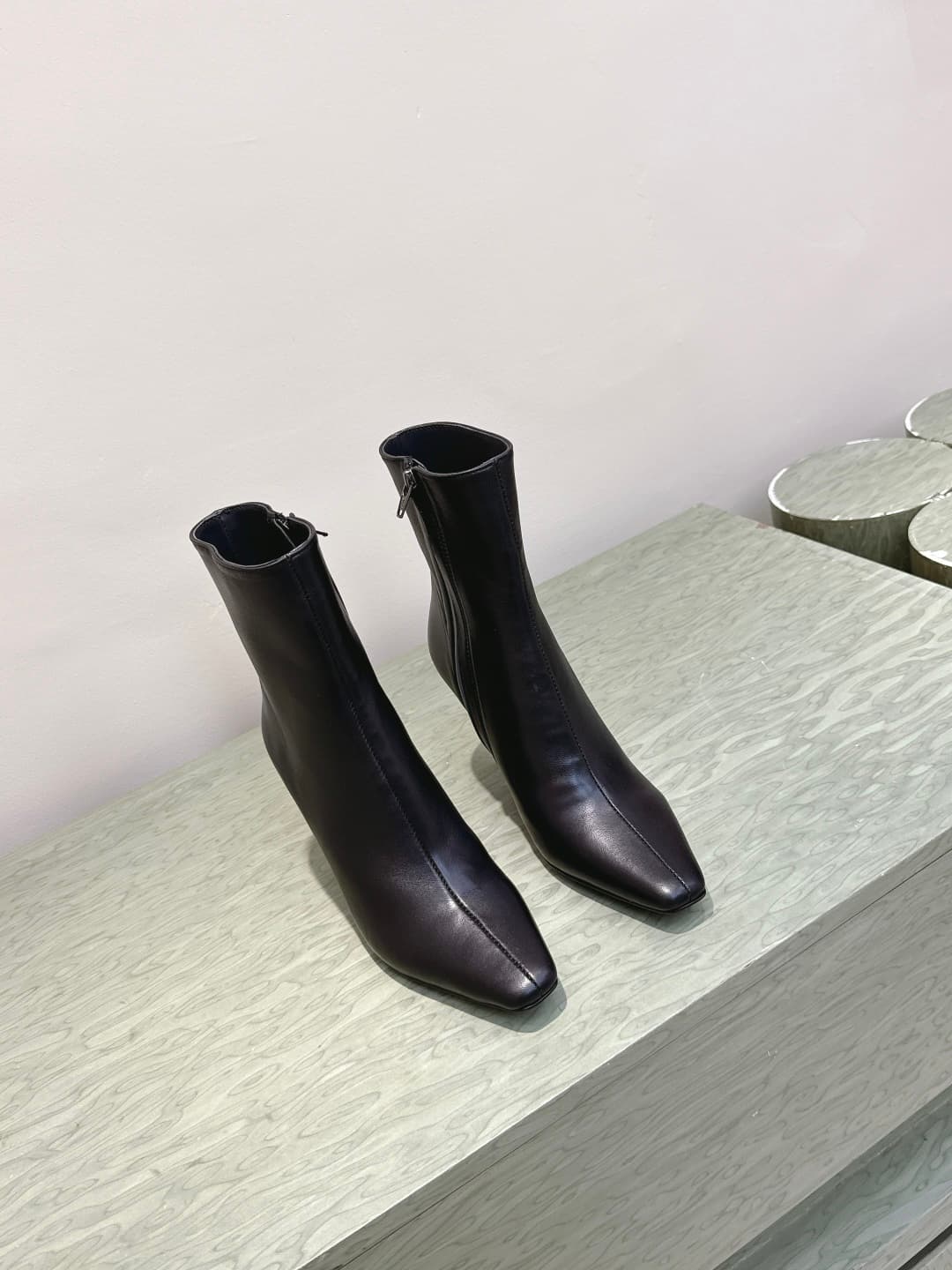 D12067 Expedited Purchase Level | D425🦁 Elegant Design, Saint Laurent’s new square-toe high heels in various lengths. Who doesn’t need a pair of new boots for early autumn? In the romantic autumn season, wearing a pair of boots or shoes with long or short — image 7