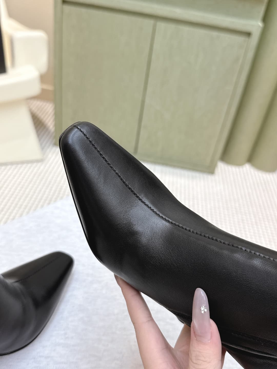 D12067 Expedited Purchase Level | D425🦁 Elegant Design, Saint Laurent’s new square-toe high heels in various lengths. Who doesn’t need a pair of new boots for early autumn? In the romantic autumn season, wearing a pair of boots or shoes with long or short — image 4