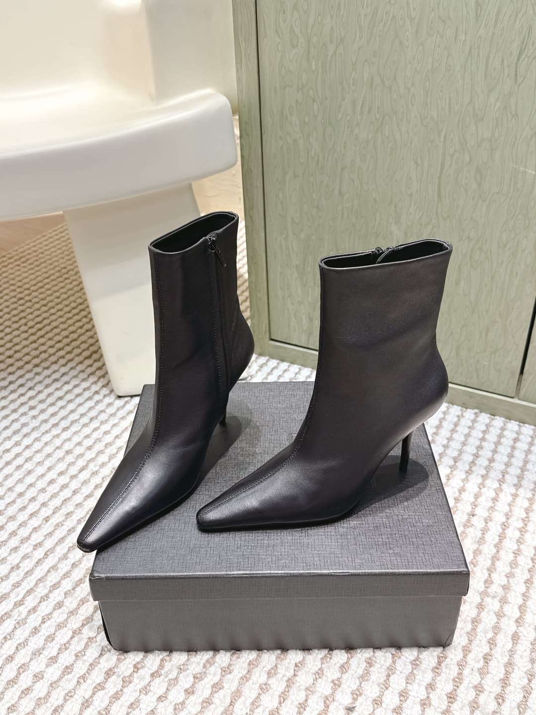 D12083 Buyer-level — image 2