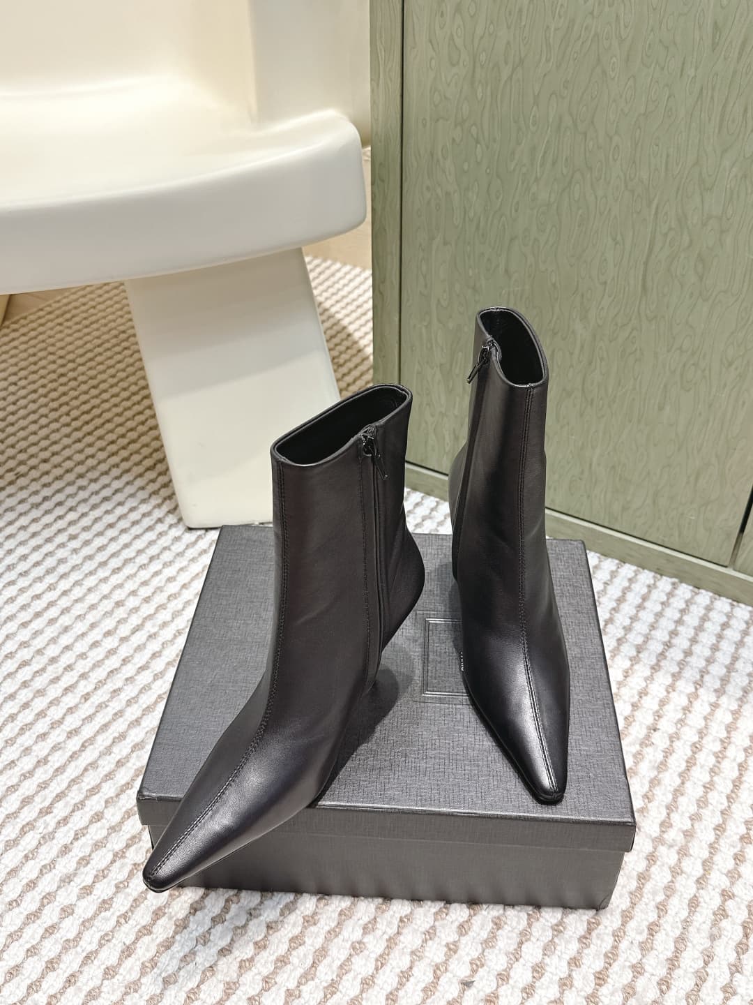 D12083 Buyer-level — image 3