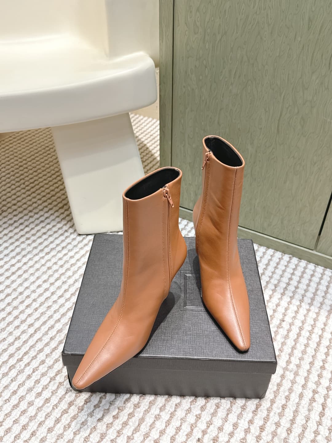 D12082 Buyer-level — image 3
