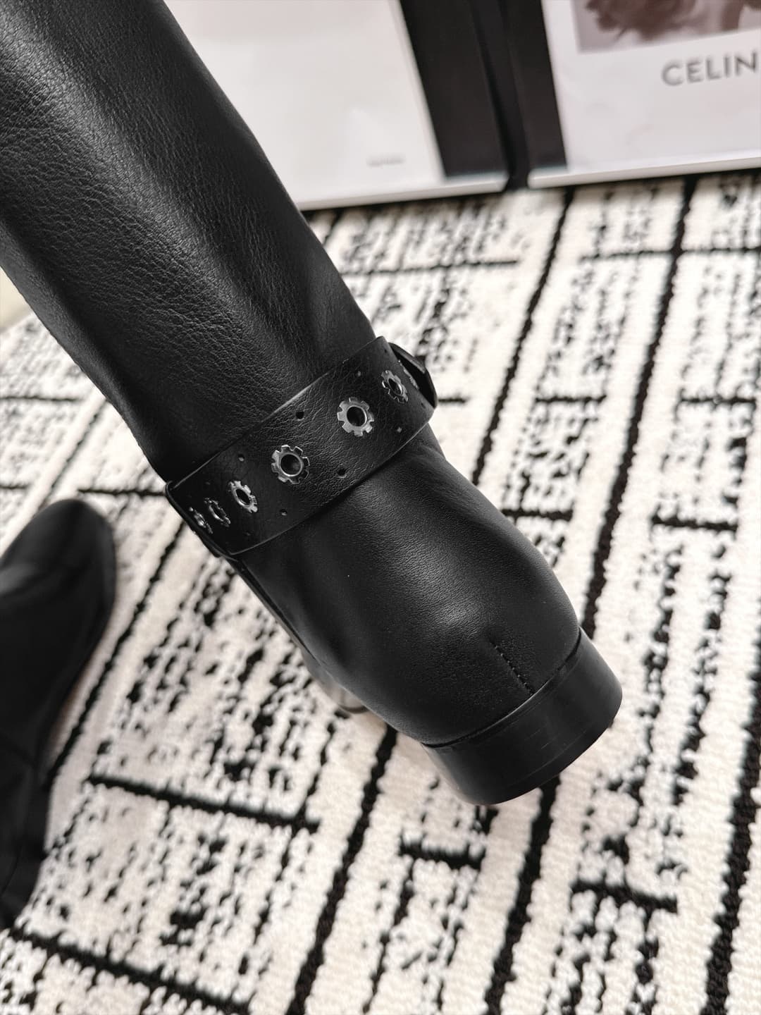 D8879 Expedient level — image 7