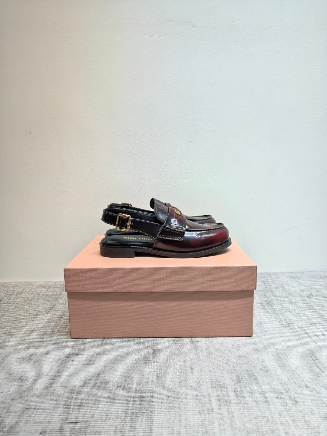 D10649 MIUMIU 2026 new vintage/retro shoes. The upper is made of high-quality calfskin/leather; some models feature aged waxed leather, giving a vintage look. There are also different versions with glossy polished leather, wine-red colored leather, and da — image 3