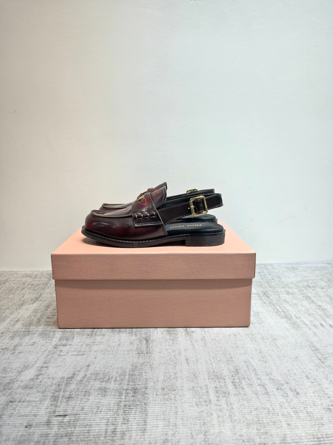 D10649 MIUMIU 2026 new vintage/retro shoes. The upper is made of high-quality calfskin/leather; some models feature aged waxed leather, giving a vintage look. There are also different versions with glossy polished leather, wine-red colored leather, and da — image 5