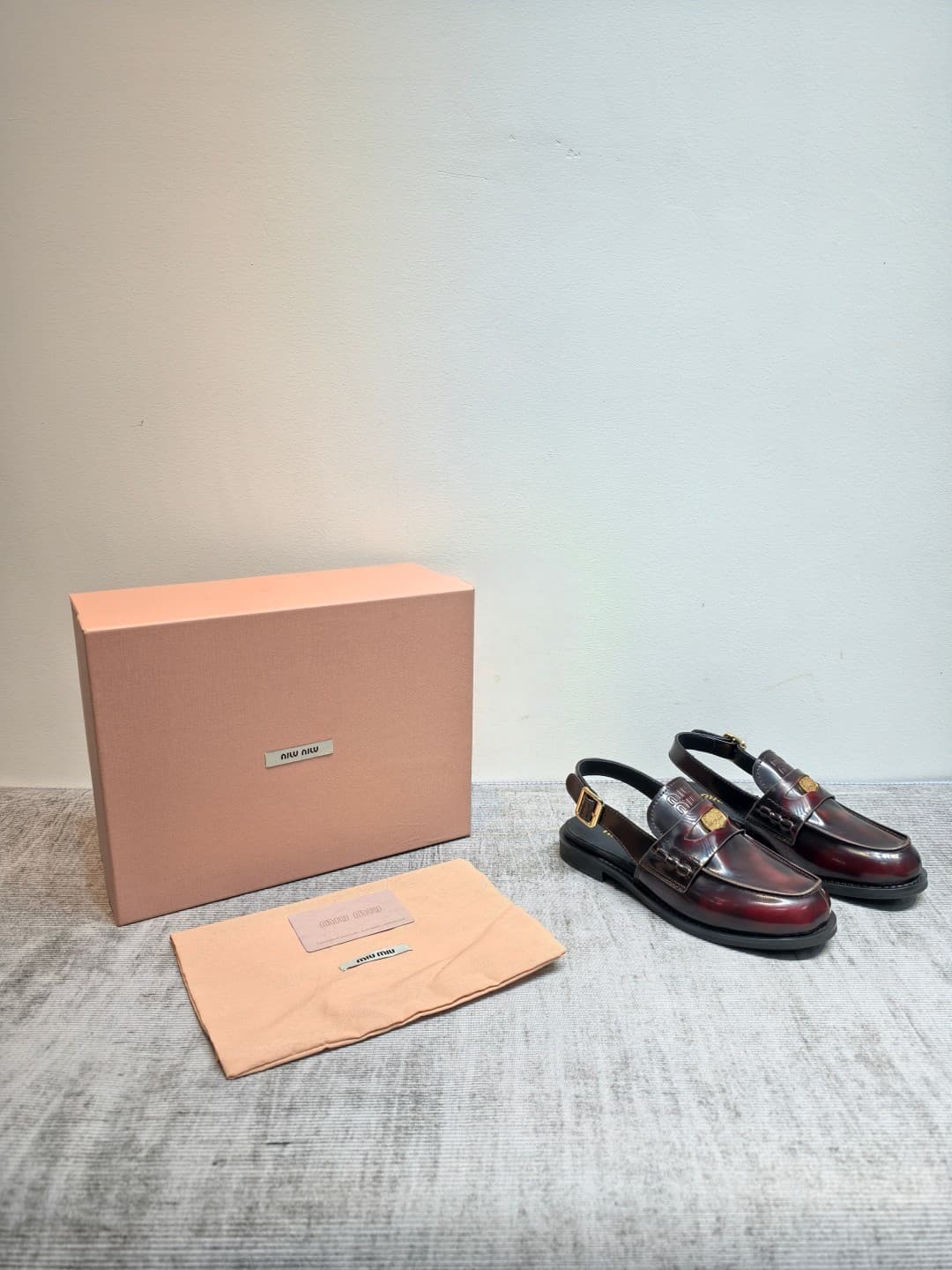 D10649 MIUMIU 2026 new vintage/retro shoes. The upper is made of high-quality calfskin/leather; some models feature aged waxed leather, giving a vintage look. There are also different versions with glossy polished leather, wine-red colored leather, and da — image 6