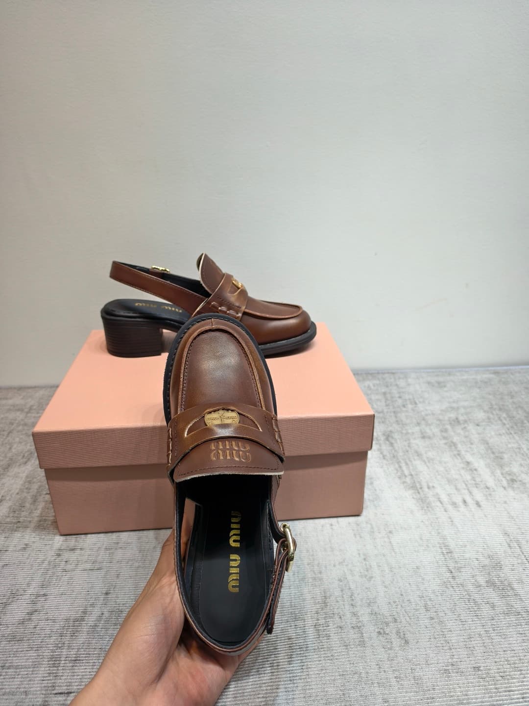 D10646 MIUMIU 2026 New Vintage/Retro Loafers – Upper: Main material is high-quality calfskin/leather; some models feature aged waxed leather for a vintage look. There are also different versions including glossy polished leather, wine-red colored leather, — image 4