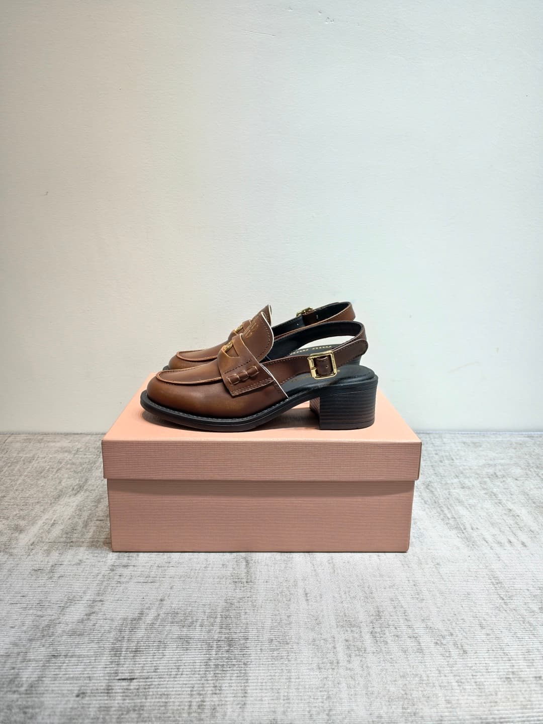 D10646 MIUMIU 2026 New Vintage/Retro Loafers – Upper: Main material is high-quality calfskin/leather; some models feature aged waxed leather for a vintage look. There are also different versions including glossy polished leather, wine-red colored leather, — image 6