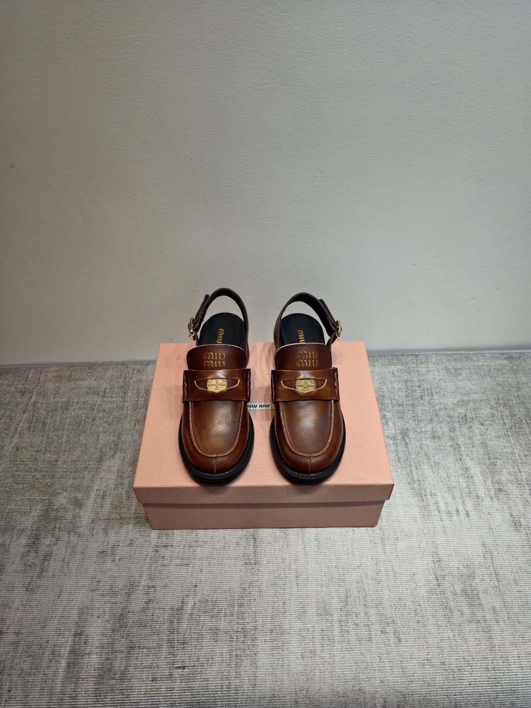 D10646 MIUMIU 2026 New Vintage/Retro Loafers – Upper: Main material is high-quality calfskin/leather; some models feature aged waxed leather for a vintage look. There are also different versions including glossy polished leather, wine-red colored leather, — image 7