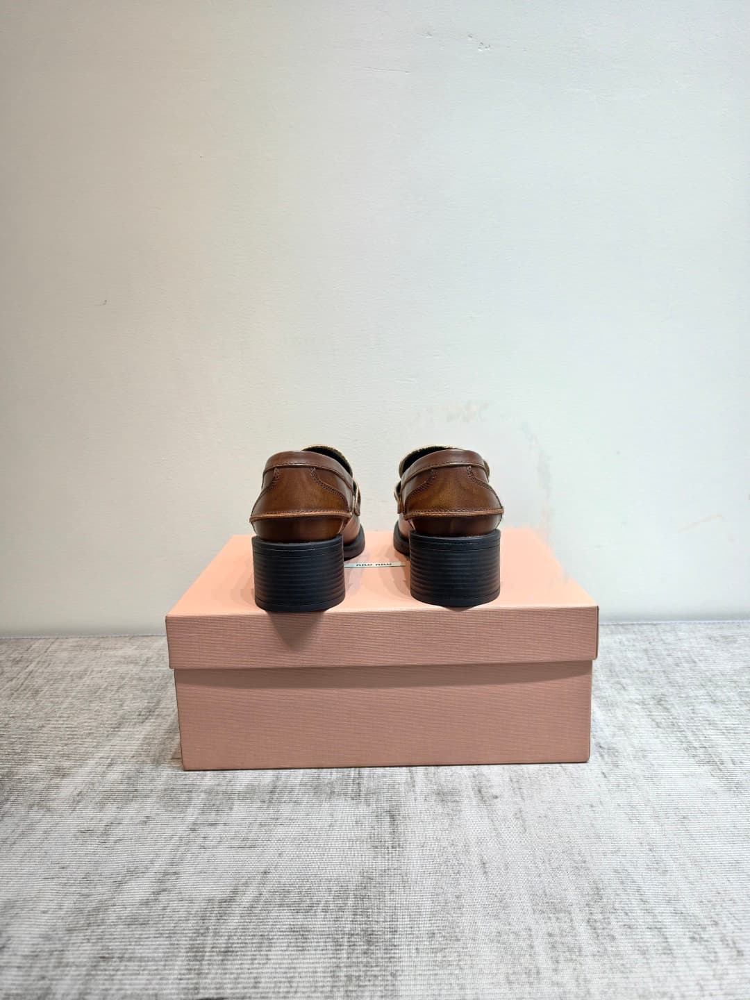 D10644 MIUMIU 2026 New Vintage/Retro Loafers – Upper: Main part made of high-quality calfskin/leather; some models feature aged waxed leather for a vintage look. There are also different versions including glossy polished leather, wine-red dyed leather, a — image 5