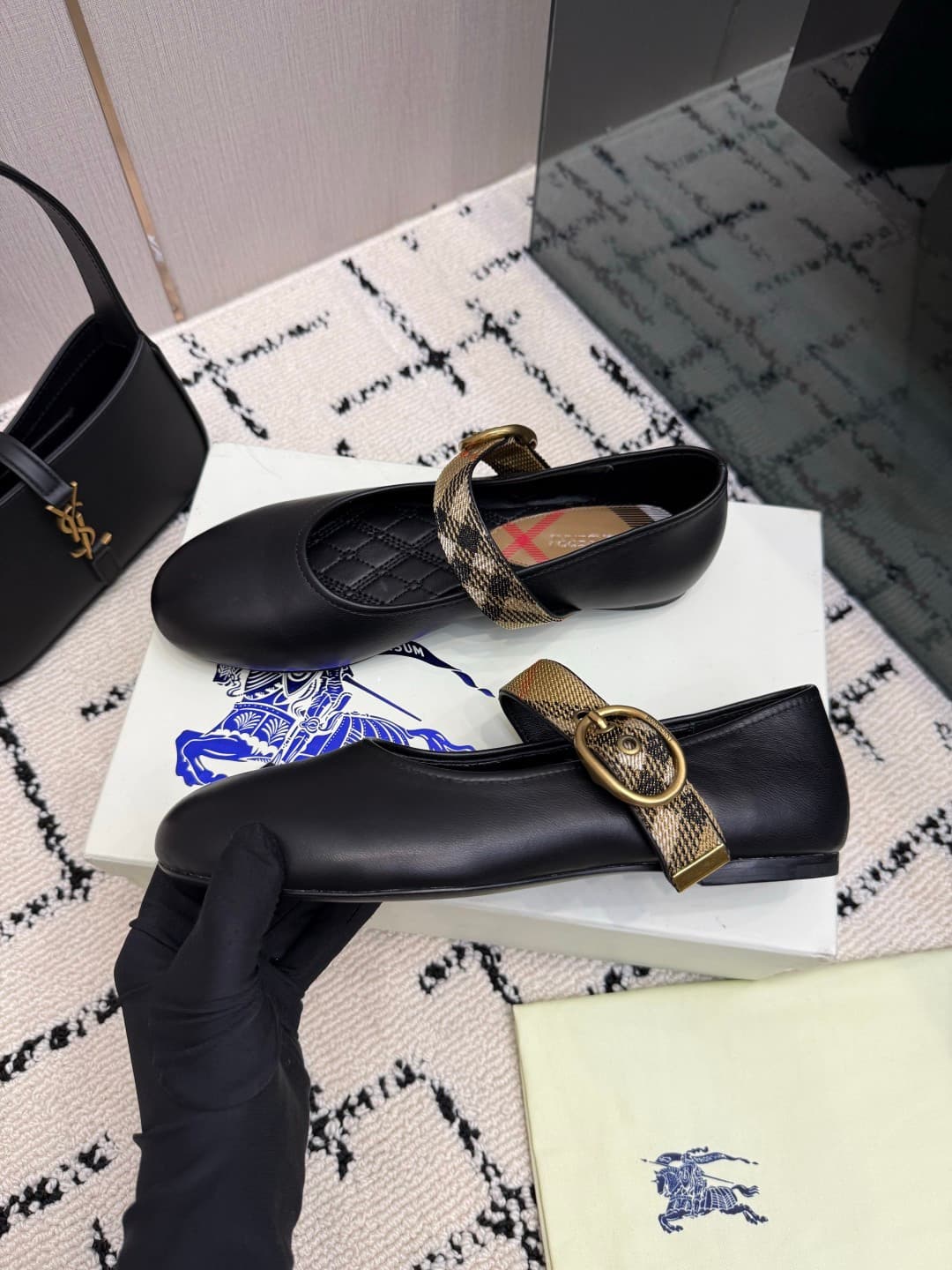 D3162 Burberry / Burberry 26WF New Product — image 5