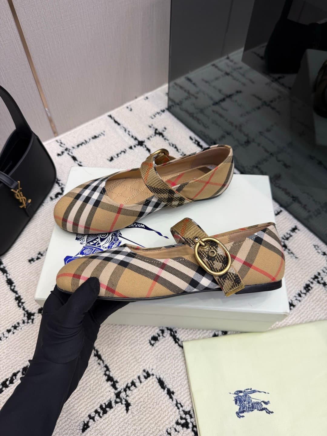 D3161 Burberry / Burberry 26WF New Product — image 5