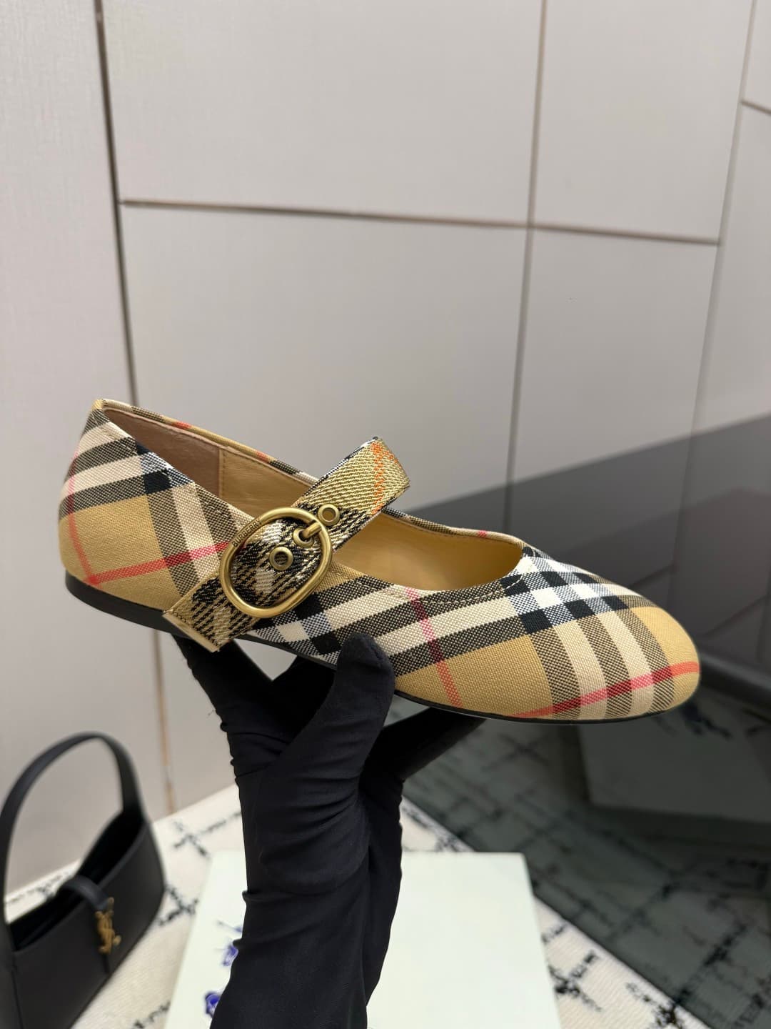D3161 Burberry / Burberry 26WF New Product — image 7