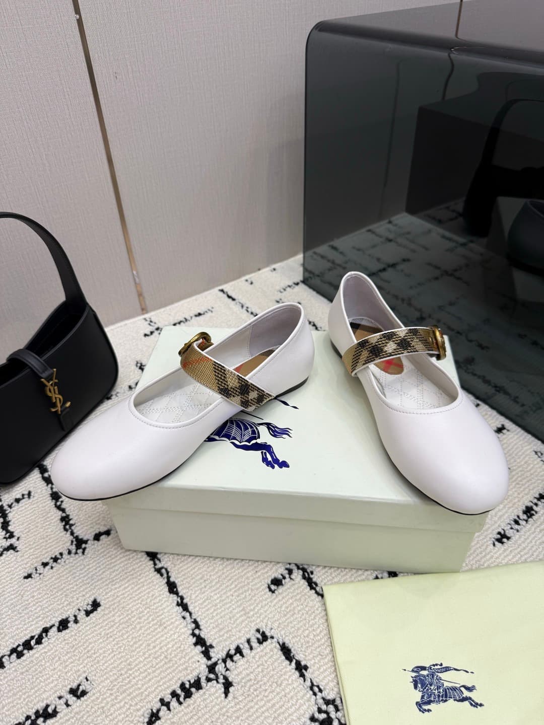 D3160 Burberry / Burberry 26WF New Product — image 3