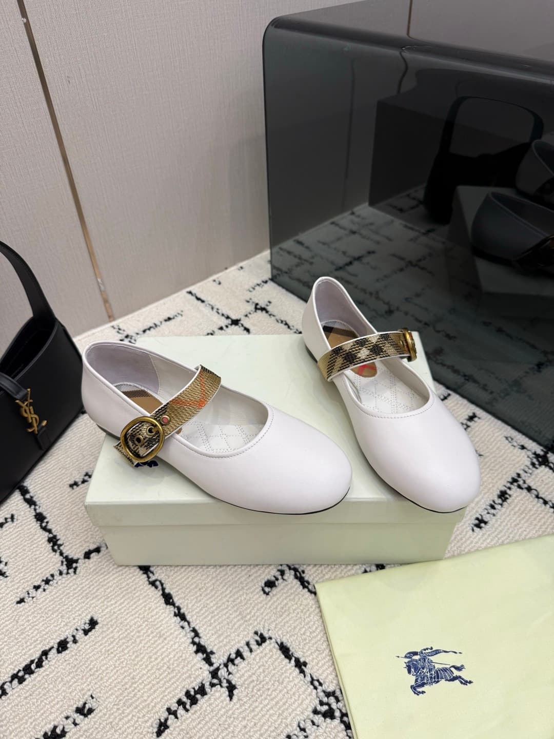 D3160 Burberry / Burberry 26WF New Product — image 2