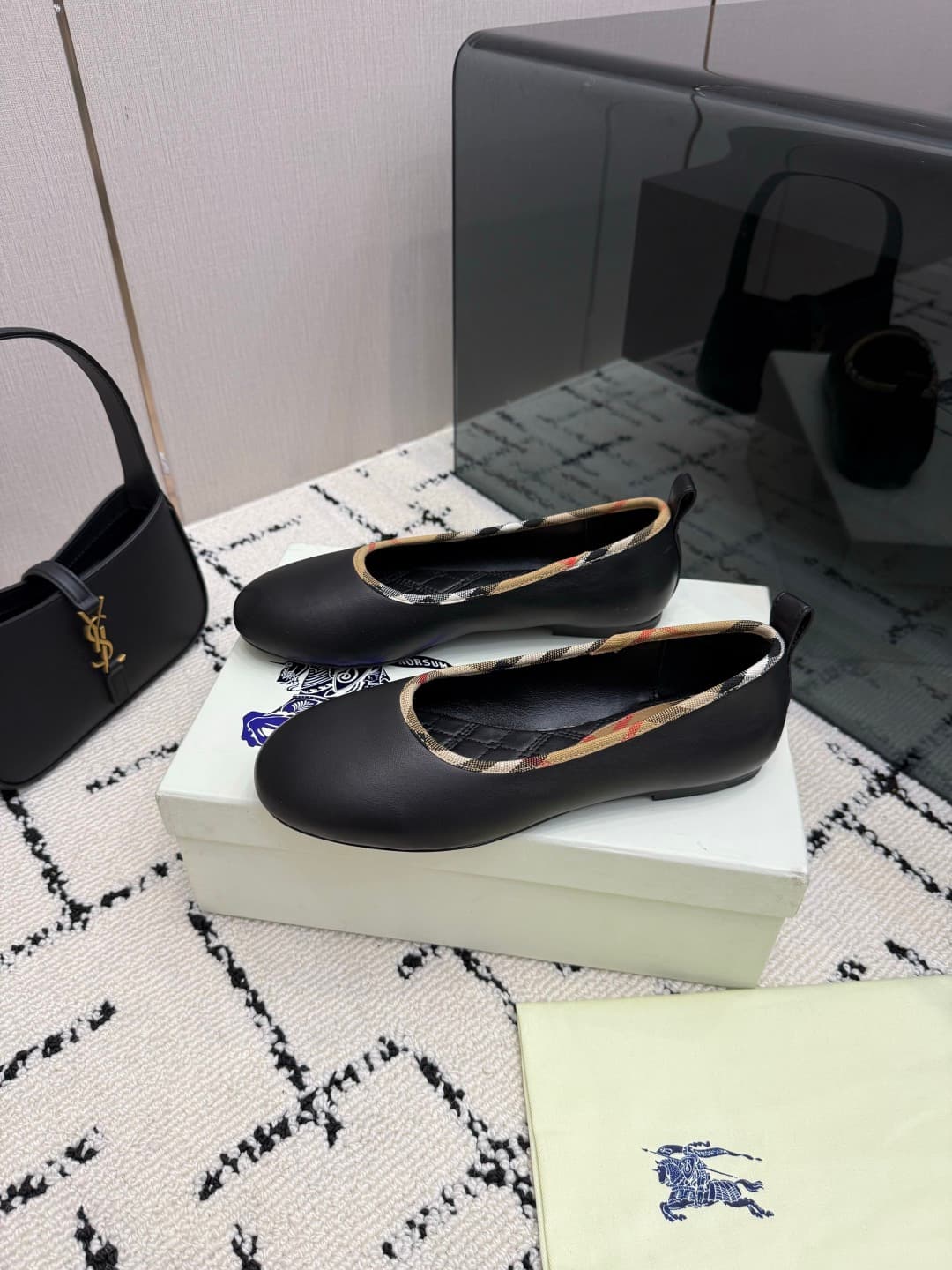 D3159 Burberry / Burberry 26WF New Product — image 4