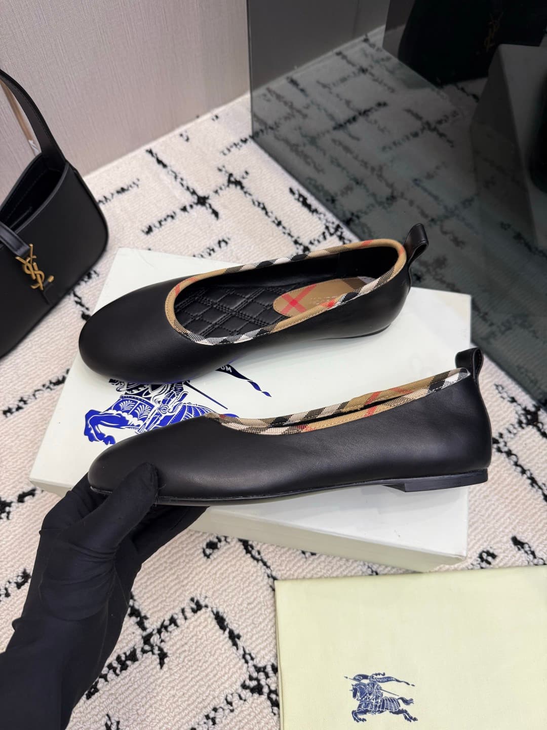 D3159 Burberry / Burberry 26WF New Product — image 5