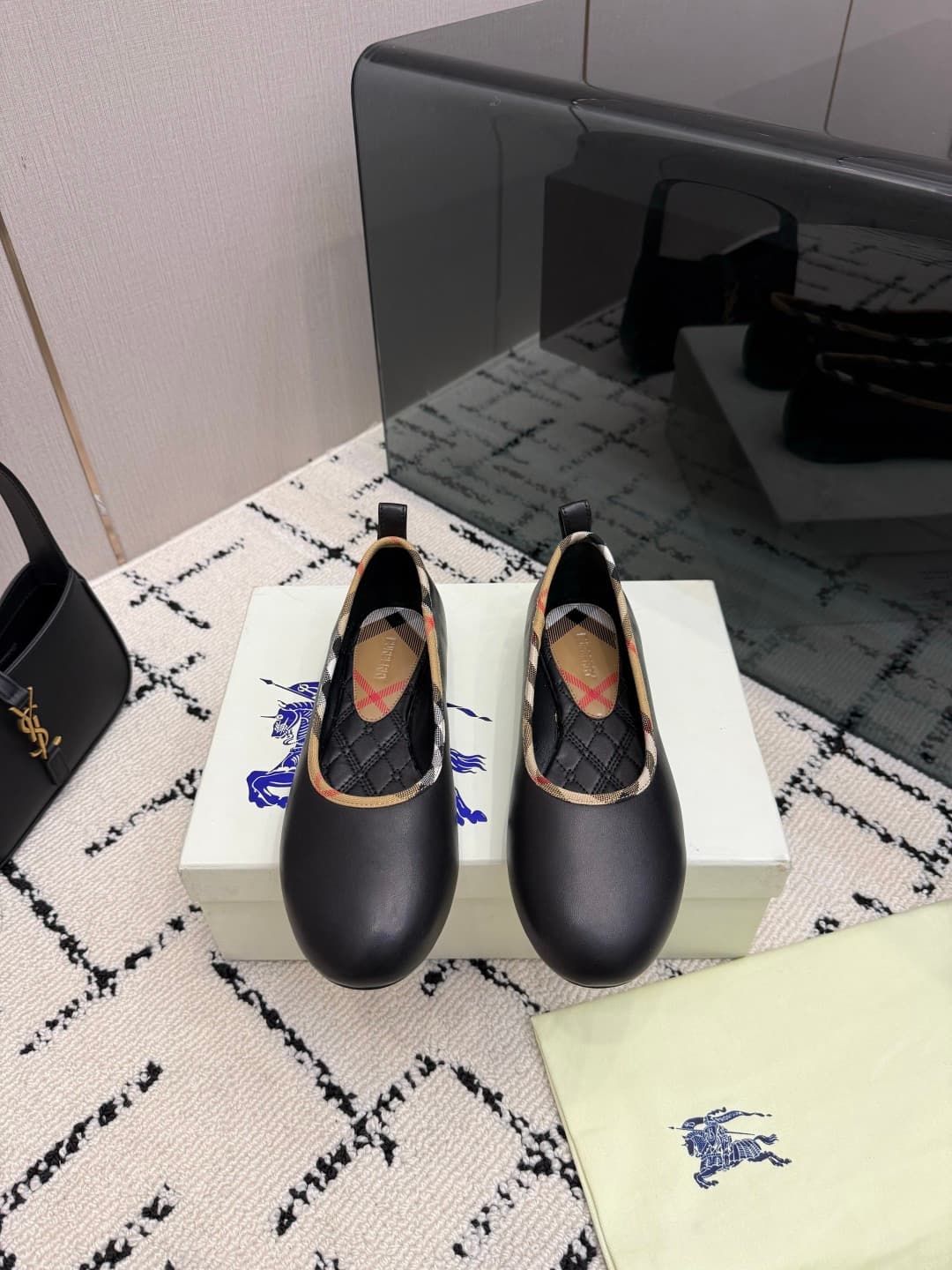D3159 Burberry / Burberry 26WF New Product — image 1
