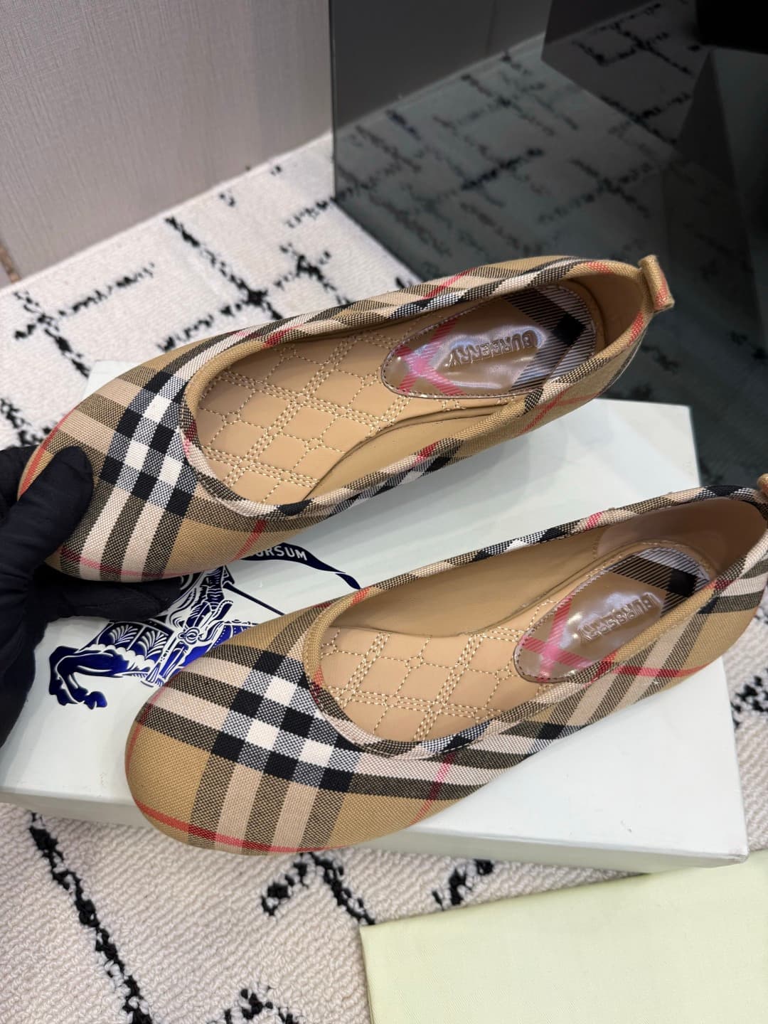 D3158 Burberry / Burberry 26WF New Product — image 6