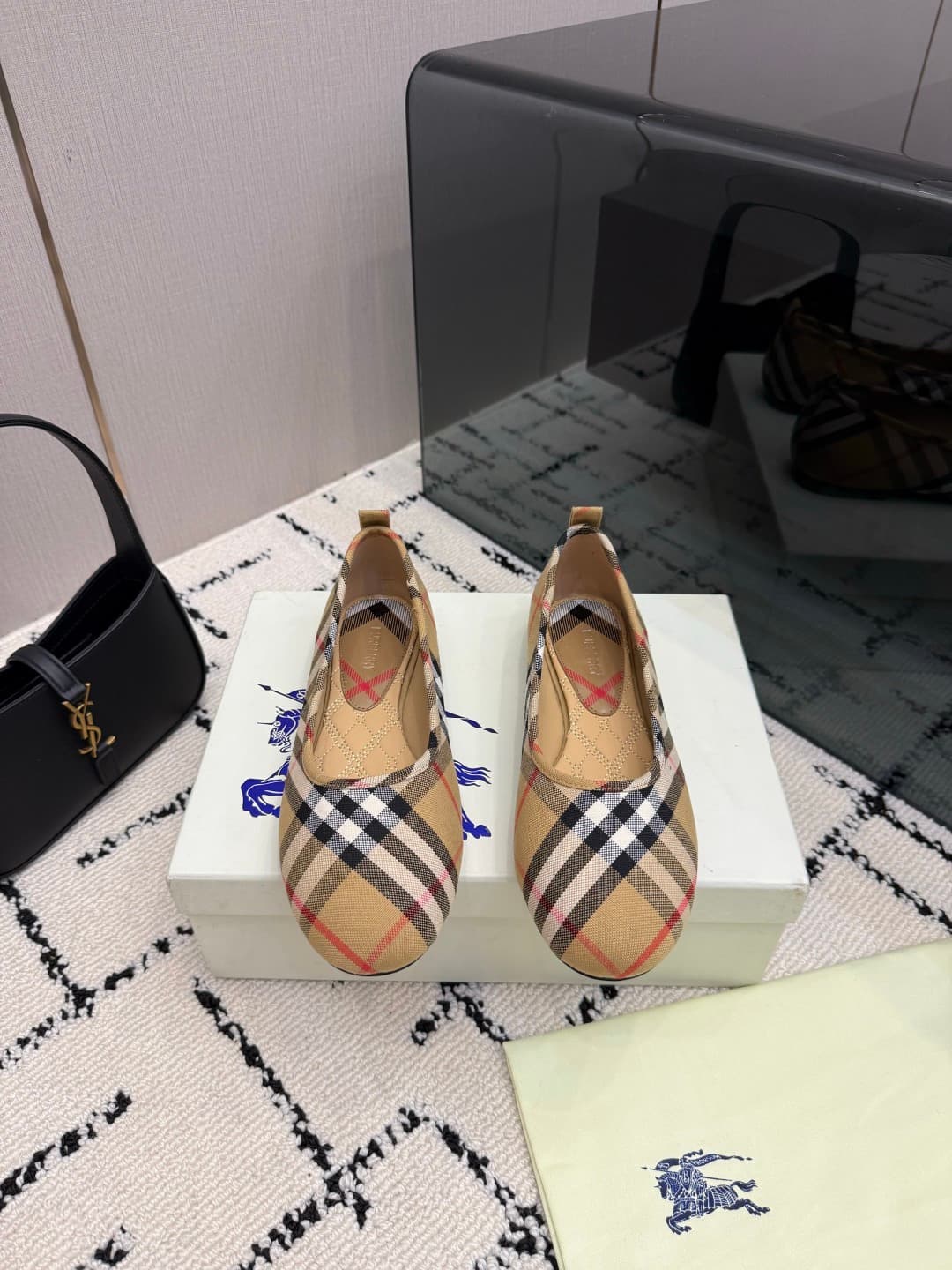 D3158 Burberry / Burberry 26WF New Product — image 1