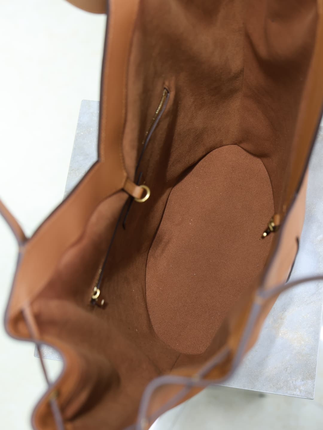 C8525 Y Large Leather HOBO Handbag — image 7
