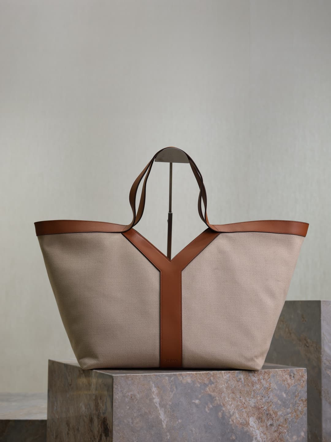 C8526 Earthy yellow cowhide paired with cotton and linen· — image 1