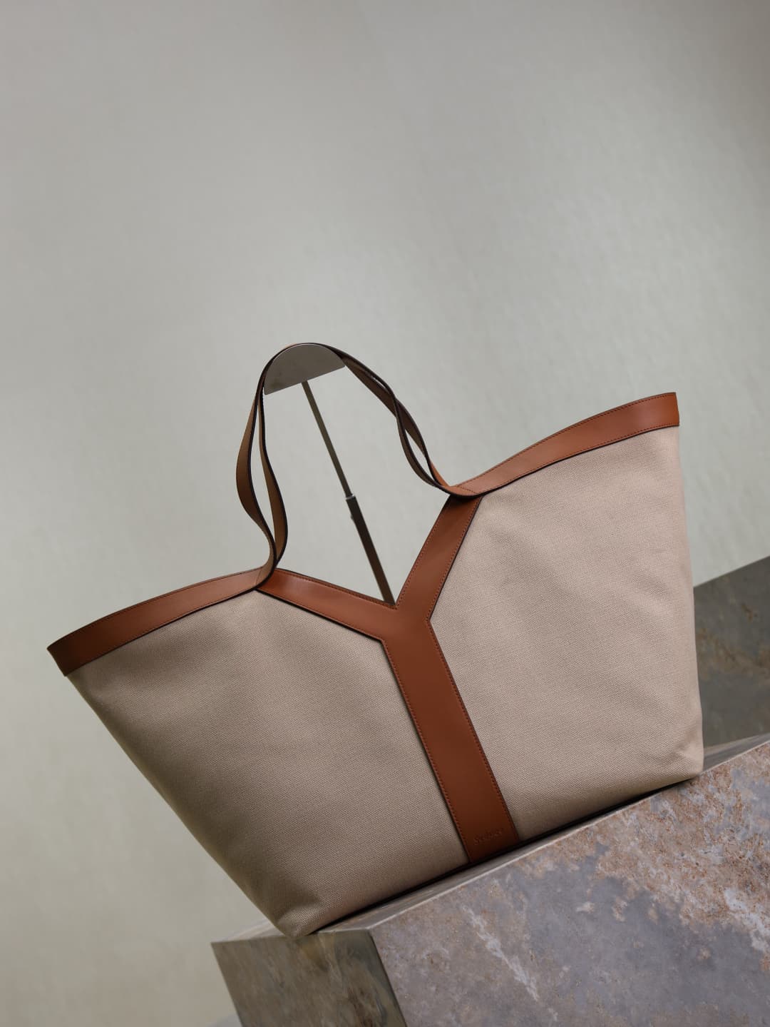 C8526 Earthy yellow cowhide paired with cotton and linen· — image 2