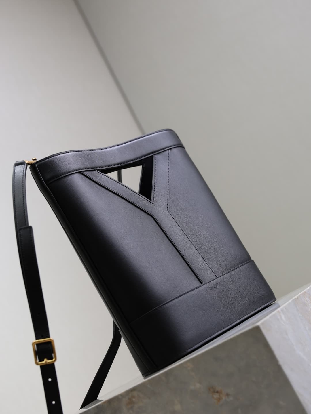 C8524 Black· — image 3