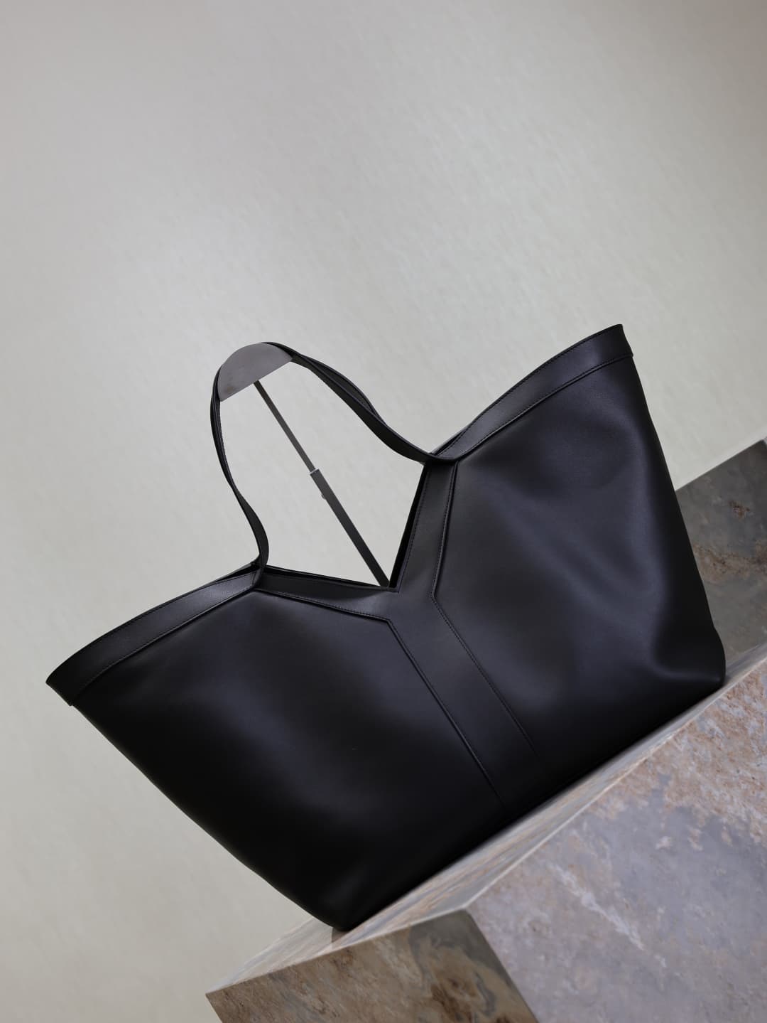 C8529 Black· — image 2
