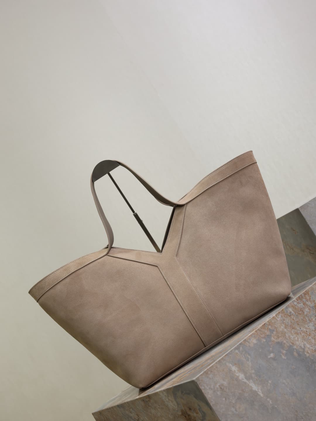 C8531 Gorilla skin with cowhide· — image 2
