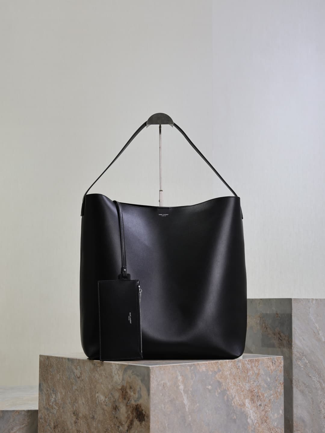 C8620 Black· — image 1