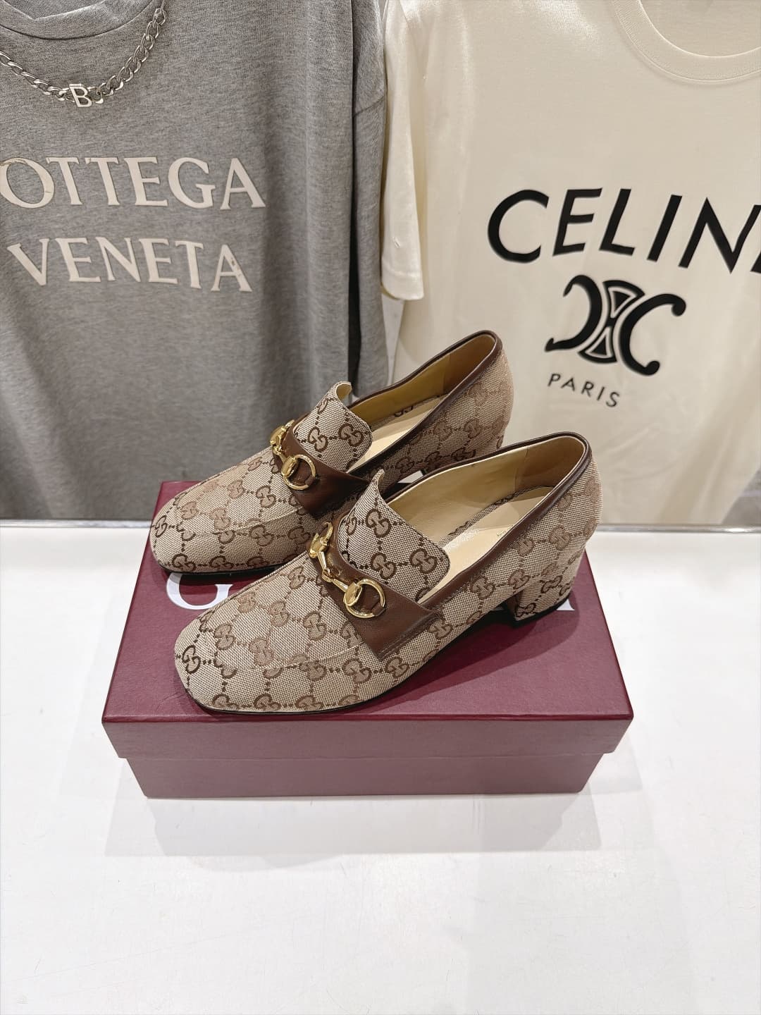 D6934 High-version products are manufactured — image 4