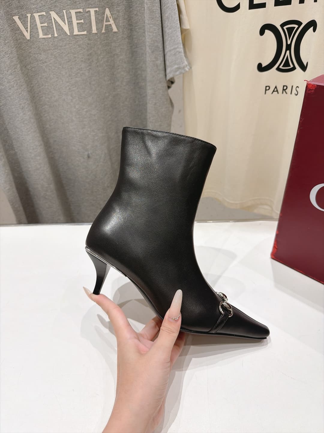 D6844 High-version products are manufactured. — image 5