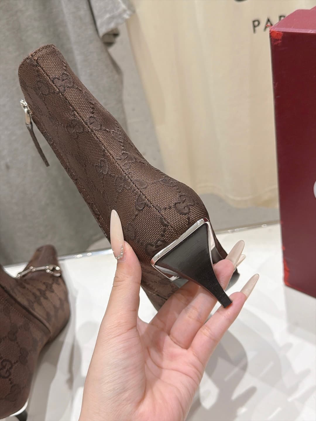 D6842 High-version products are manufactured — image 8