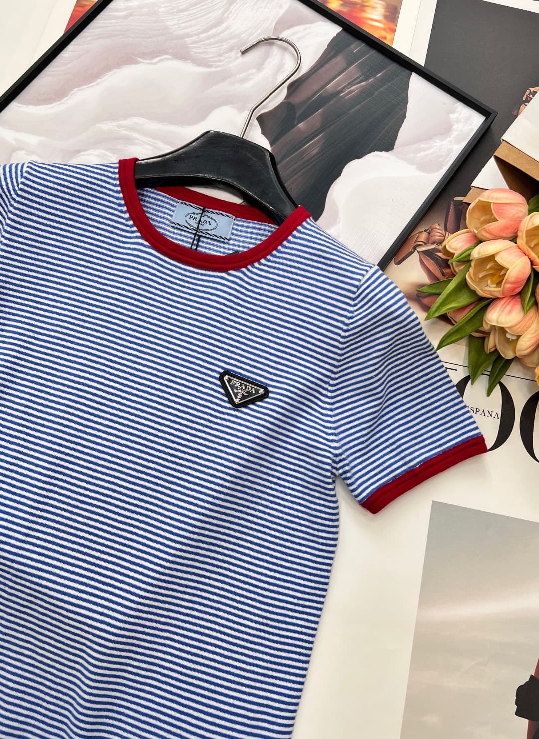 C18568 🆕 New Prada vintage/retro short sleeves, red and blue contrast colors + triangular logo. The classic blue and white stripes create a fresh aesthetic. The red knotted details on the collar and cuffs add a dynamic touch, breaking monotony and making  — image 5