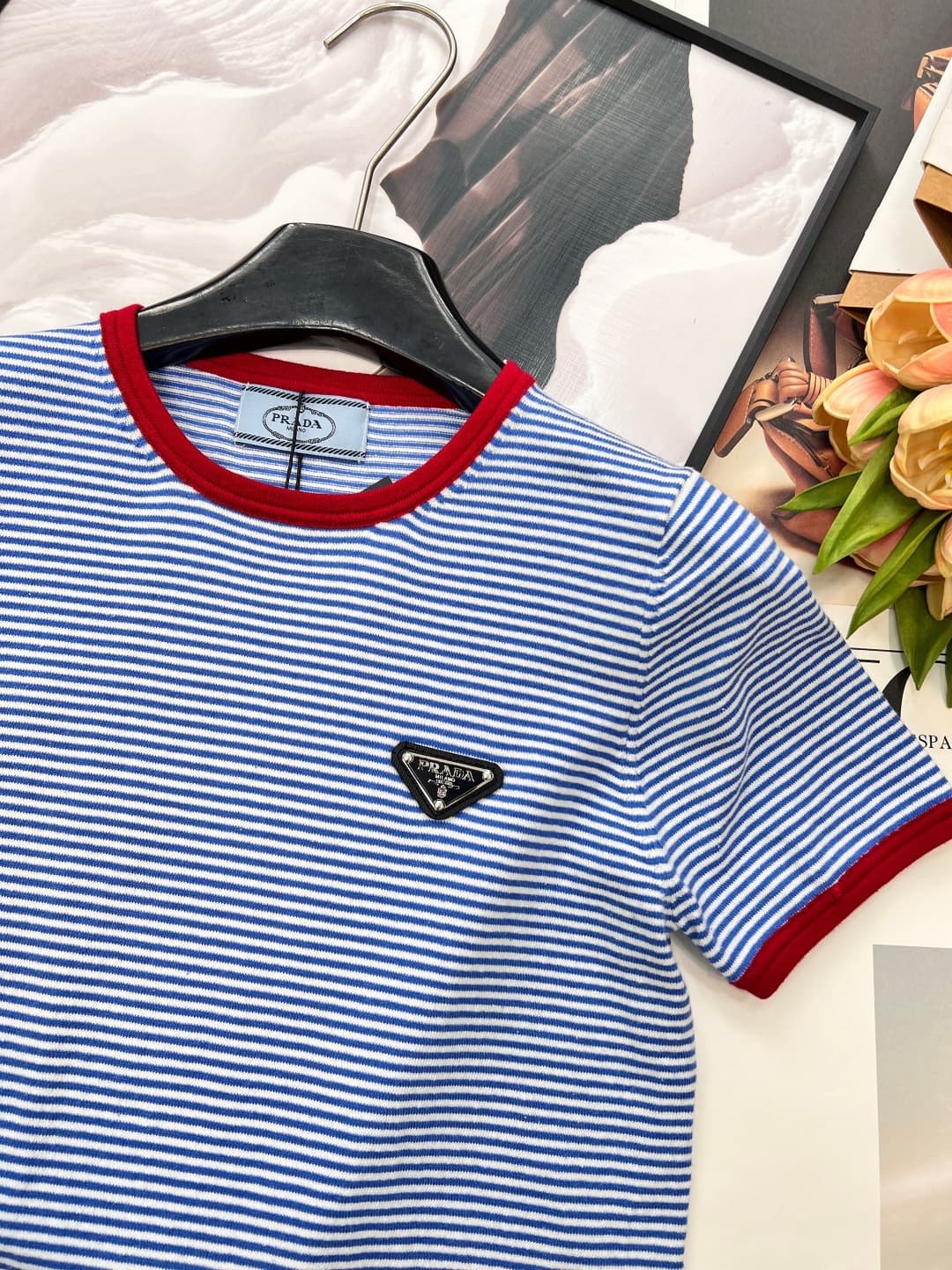 C18568 🆕 New Prada vintage/retro short sleeves, red and blue contrast colors + triangular logo. The classic blue and white stripes create a fresh aesthetic. The red knotted details on the collar and cuffs add a dynamic touch, breaking monotony and making  — image 8