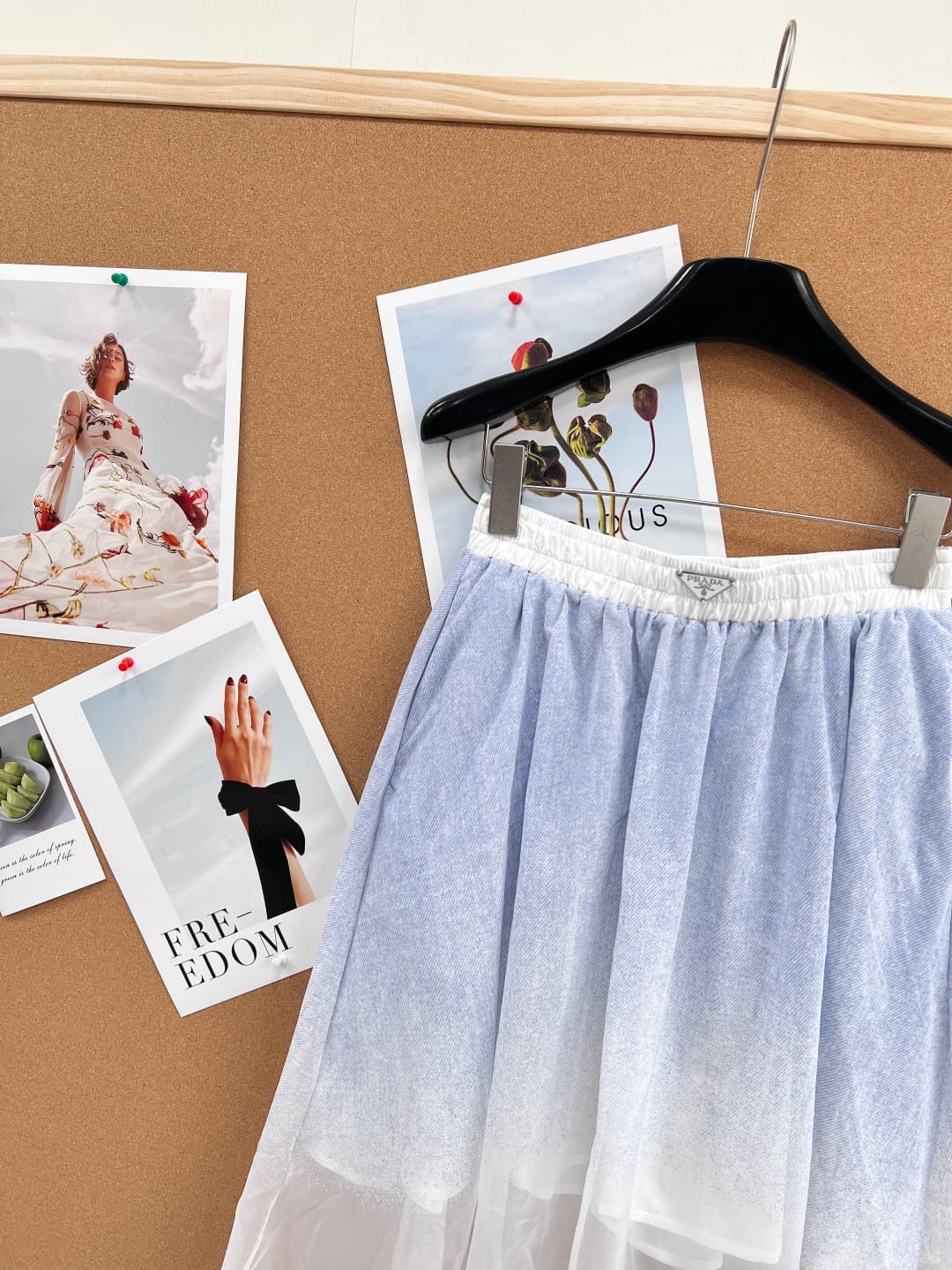 C18435 🆕PRADA26 New gradient acetate chiffon mid-dress – the most ethereal mid-dress of this year 🧚‍♀️. A must-have item for a fresh summer outfit! — image 3