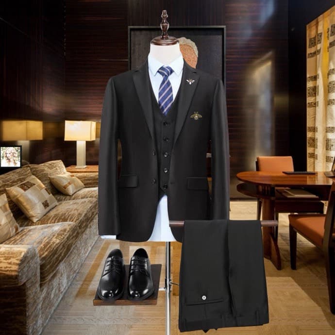 C17946 The preferred choice for business occasions! Essential formal attire for business negotiations and interviews! Wedding dresses! Highly recommended by stores! Top-selling products! 🔥 [GUCCI] High-end suit sets, identical to those on the official web — image 1