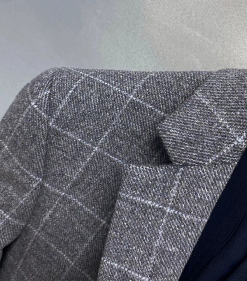 C17929 High-end product 100% wool fabric 【Prada PRADA】100% wool fabric. New autumn/winter suits made of comfortable wool fabric! A stylish casual/one-piece suit that exudes elegance. This high-quality wool fabric is both attractive in appearance and excel — image 3