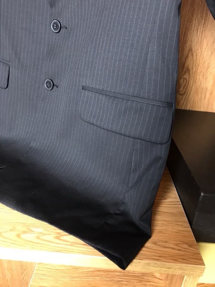 C17917 Shipped on the same day! EZ wool blazer! Fabric: 65% wool + 35% polyester. A stunning product ordered by a trading company for export! 😍 A premium item from Giorgio Armani’s channel. Part of the autumn/winter collection series, truly a star-level p — image 3