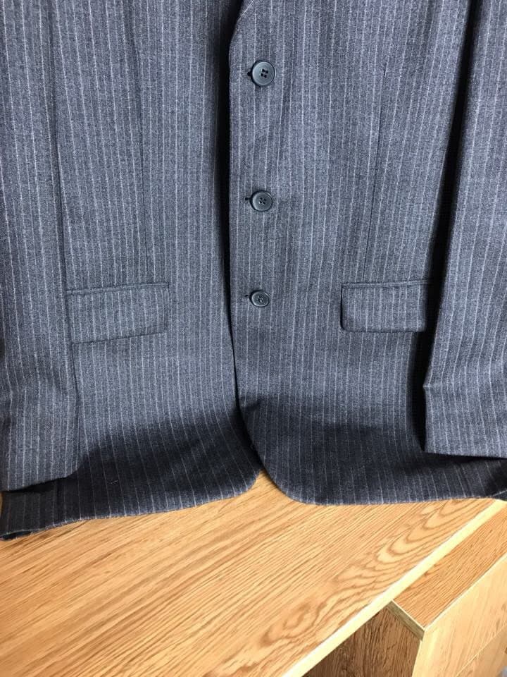 C17915 EZ wool blazer – fabric: 100% wool. A stunning product ordered by a trading company! 😍 A high-quality item from Giorgio Armani’s channel. Part of the 21SS autumn/winter collection; truly a star-level piece!! Absolutely exclusive! This EZ blazer is  — image 3