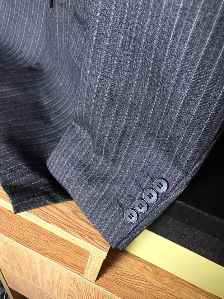 C17915 EZ wool blazer – fabric: 100% wool. A stunning product ordered by a trading company! 😍 A high-quality item from Giorgio Armani’s channel. Part of the 21SS autumn/winter collection; truly a star-level piece!! Absolutely exclusive! This EZ blazer is  — image 4